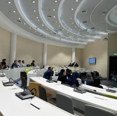 Research presentation in Bangkok, Thailand · 2025, photograph 3